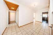 Eingangsbereich - 4 Zimmer Etagenwohnung zum Kaufen in Planegg