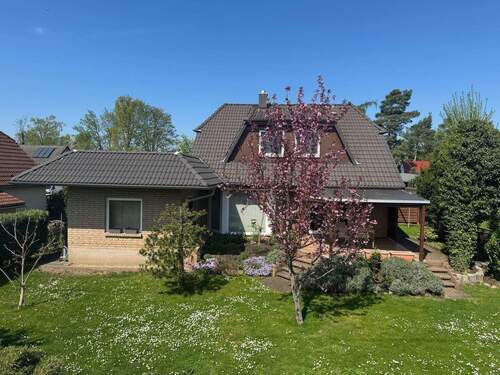 EFM mit 750 m² Grundstück - 6 Zimmer Einfamilienhaus zum Kaufen in Leipzig