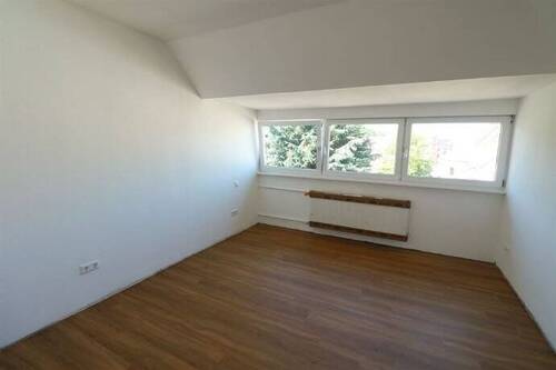 Zimmer 2 - 