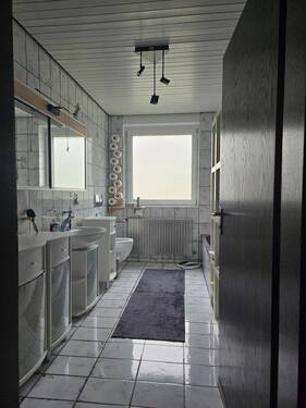 Bad EG - Mehrfamilienhaus, Wohnhaus mit 220,00 m&sup2; in Gomadingen zum Kaufen