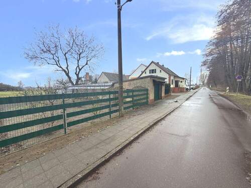 Seitenansicht - Einfamilienhaus mit 195,00 m&sup2; in Parchen zum Kaufen