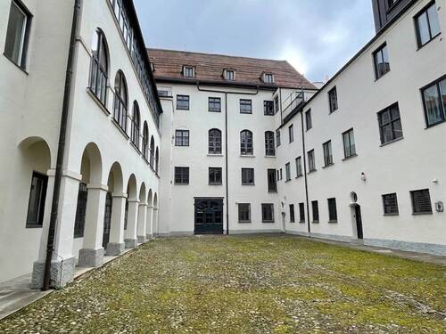 Bild 1 - 'Höhmannhaus' - Wohnen in historischen Gemäuern in der Maximilianstraße