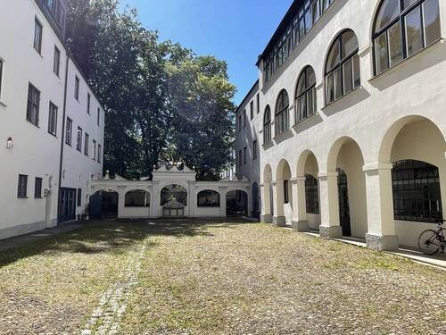 Bild 2 - 4 Zimmer Etagenwohnung zur Miete in Augsburg