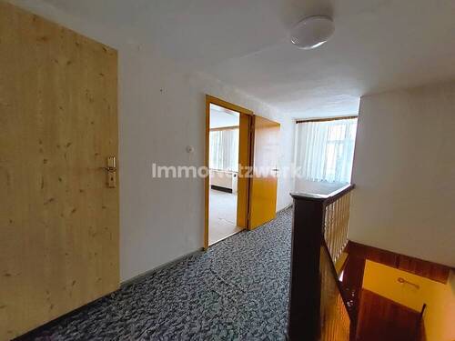 Ansicht Flur Treppe - 