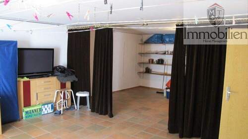 Keller mit Zugang zum Garten - 