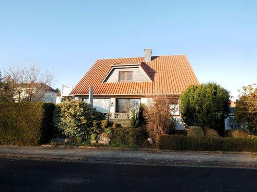 Hausansicht - 6 Zimmer Einfamilienhaus zum Kaufen in Schöppenstedt