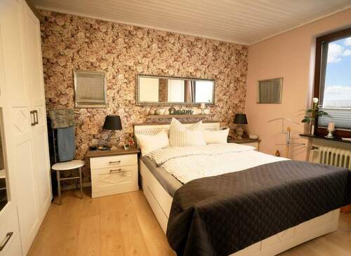 Schlafzimmer EG - 