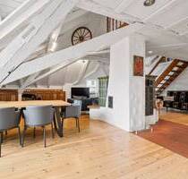 Denkmal trifft Design - stilvolle 5-Zimmer-Maisonette im Zentrum von Konstanz