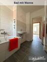 Bad mit Wanne - 
