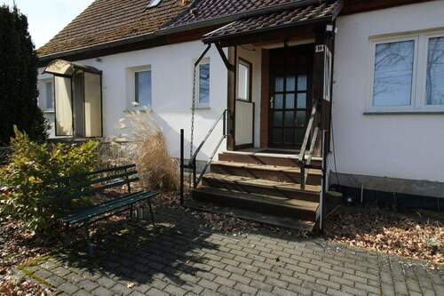 Eingangsbereich - 4 Zimmer Einfamilienhaus zum Kaufen in Kotzen