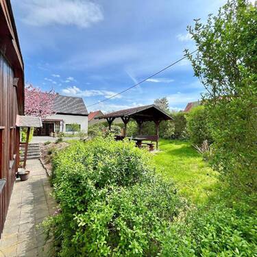 Ferienwohnanlage - Vorgarten - 