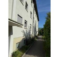 Freie 3 Zimmerwohnung * Balkon * KFZ Stellplatz - Gerlingen