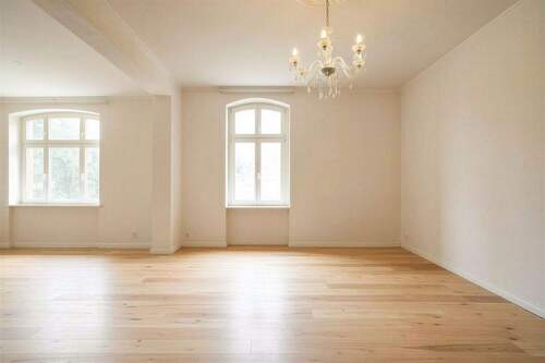 Gewerbeeinheit im EG - Visualisiert - 