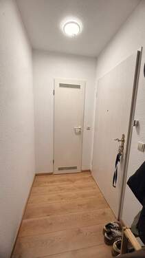 Flur - 2 Zimmer Einfamilienhaus in Dresden