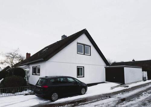 Zufahr zur Garage - 5 Zimmer Einfamilienhaus in Wolfenbüttel