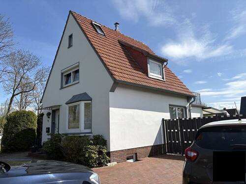 Bild 1 - Modernisiertes Einfamilienhaus mit großem Südgrundstück in beliebter Lage