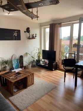 Wohnzimmer - HH-Farmsen, 2 Zimmer-Wohnung im Dachgeschoss mit Balkon !Bitte unsere Fragen beachten!