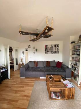 Wohnzimmer - 2 Zimmer Etagenwohnung zur Miete in Hamburg
