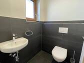 Gäste-WC - 5 Zimmer Doppelhaushälfte zum Kaufen in Ohlstadt