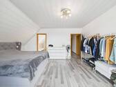 Schlafzimmer 1 DG - 