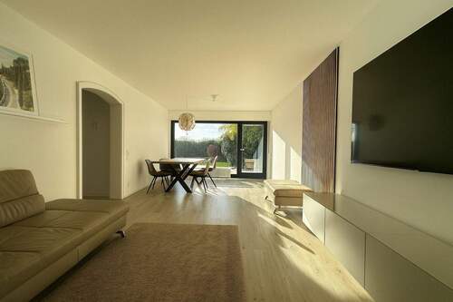 Wohnzimmer - Reihenmittelhaus mit 97,00 m&sup2; in Langenfeld zum Kaufen