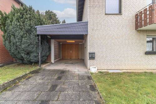 Einfahrt Garage - 