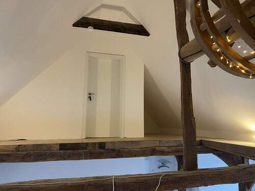 Galerie mit weiterem Abstellraum - 