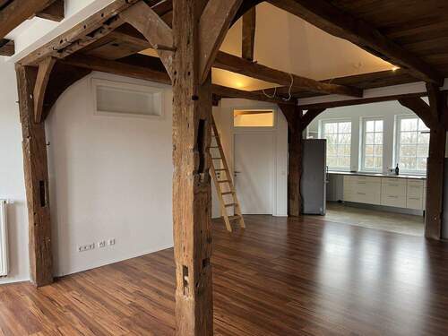 Wohnbereich mit Zugang zum Balkon - 2 Zimmer Etagenwohnung zur Miete in Halle (Westf.)