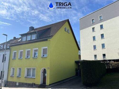 Außen - Mehrfamilienhaus im Herzen der Stadt! Sofort verfügbar!