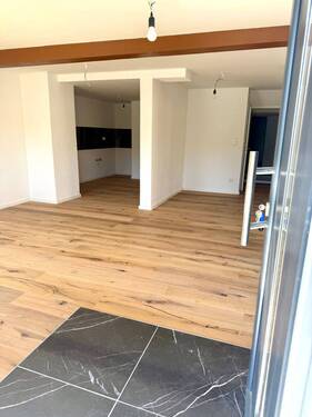 Eingangsbereich - 4 Zimmer Etagenwohnung zum Kaufen in Schwabach