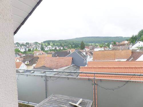 Ausblick vom Balkon - 3 Zimmer Etagenwohnung in Neu-Anspach