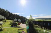 Aussicht vom Balkon (linke Seite) - 4 Zimmer Reihenendhaus zum Kaufen in Waldachtal
