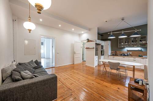 Wohnküche - 5 Zimmer Etagenwohnung zum Kaufen in Berlin
