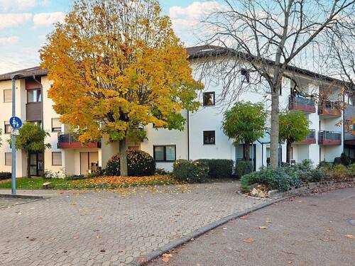 Gepflegtes Mehrfamilienhaus - 