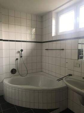 Eckbadewanne - 