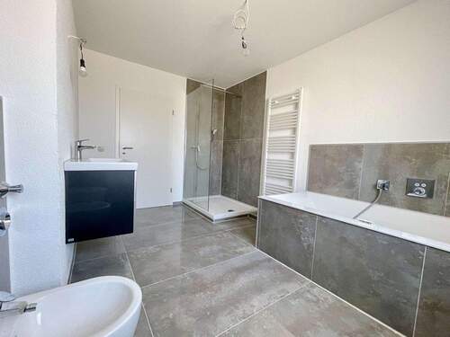 en-suit Master-Bad im OG - 