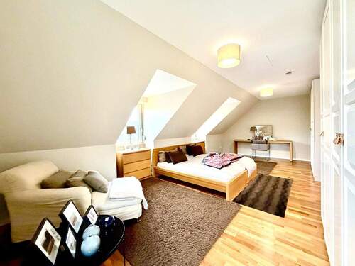 Schlafzimmer 2. OG - 