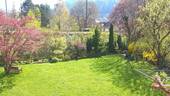 Blick vom Balkon auf Garten - Etagenwohnung mit 86,00 m&sup2; in Bad Reichenhall zum Kaufen