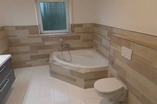 Bad - Einfamilienhaus mit 200,00 m² in Weselberg zum Kaufen