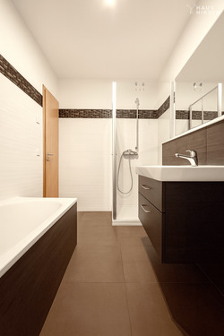 Ebene 4 - Dusch - und Badezimmer - 