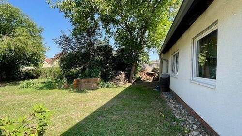 Gartenansicht - 6 Zimmer Mehrfamilienhaus, Wohnhaus zum Kaufen in Hartheim