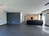 Wohn- und Essbereich mit integrierter Küche - 4 Zimmer Einfamilienhaus in Großenseebach