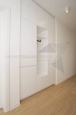 Einbauschrank-Garderobe - 