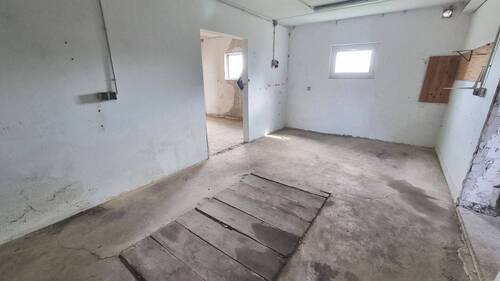 Garage - 