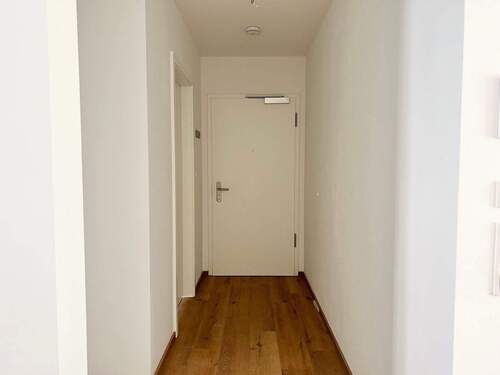 Diele - Etagenwohnung mit 98,40 m² in Roth zur Miete