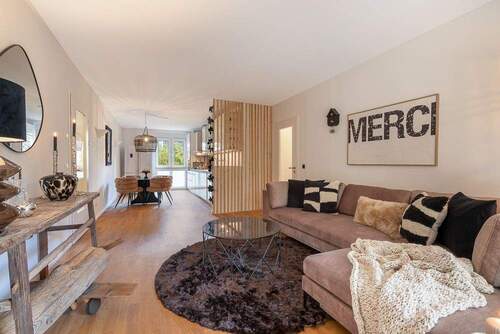 Wohnzimmer - 4 Zimmer Terrassenwohnung zum Kaufen in Hamburg
