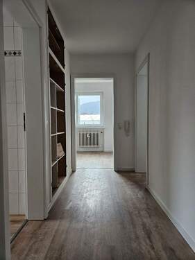 Flur - 2 Zimmer Etagenwohnung zur Miete in Miltenberg