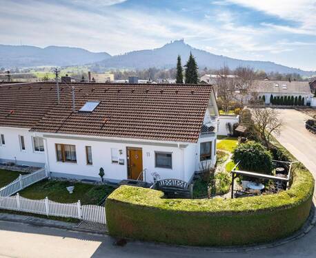 Außenansicht - 7 Zimmer Doppelhaushälfte zum Kaufen in Hechingen