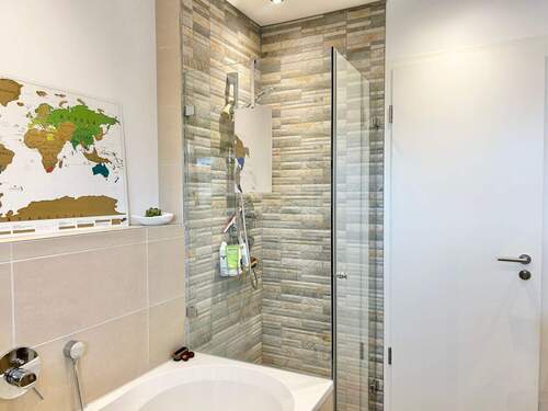 Badezimmer Ansicht 2 - 