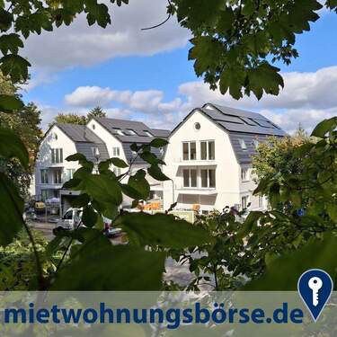 Hausansicht - AIGNER - Neubau Erstbezug: hochwertige 3-Zimmer-Wohnung mit Einbauküche in Ramersdorf!